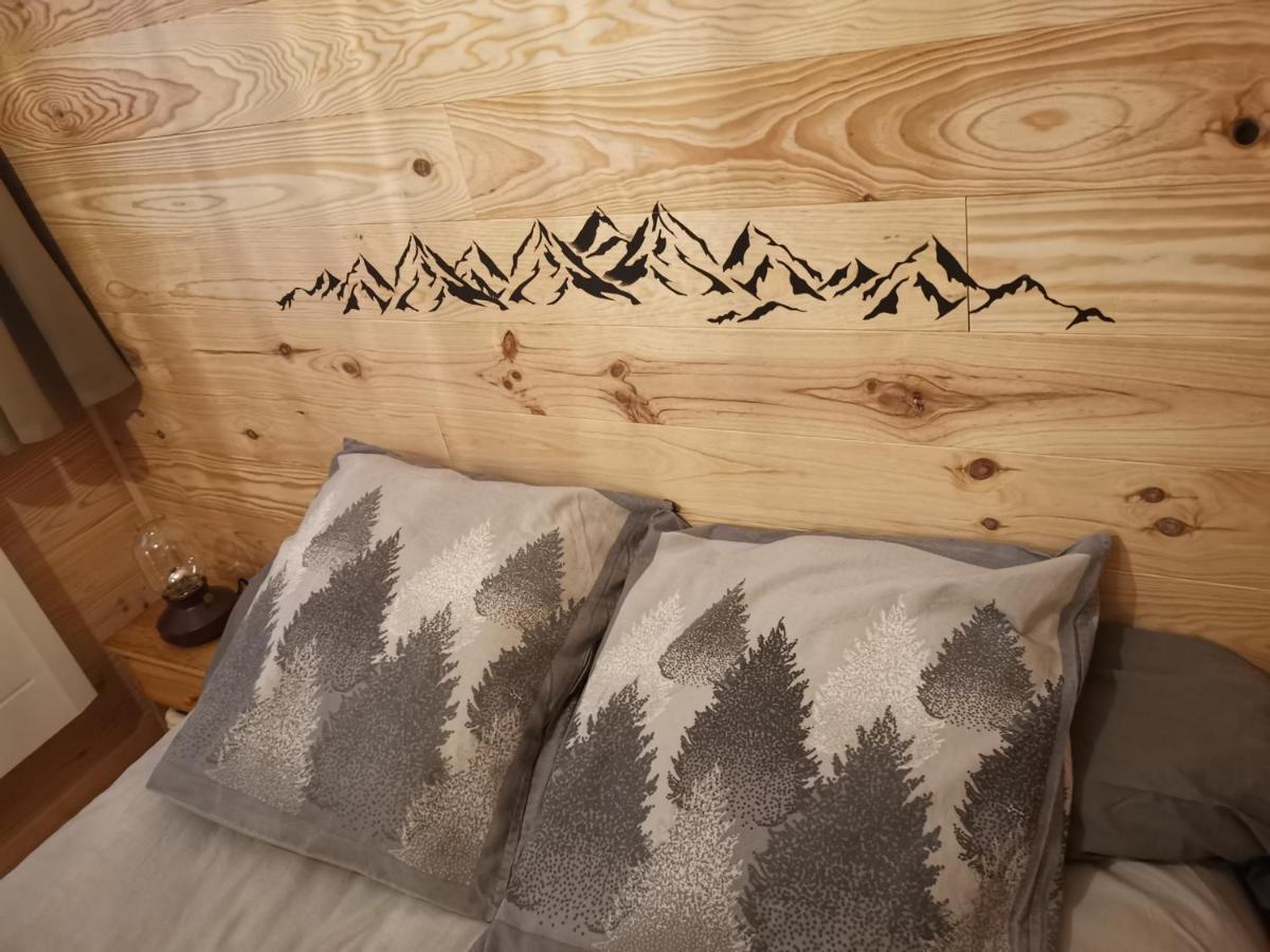 Gite Ha-Py Chalet Campan Eksteriør billede
