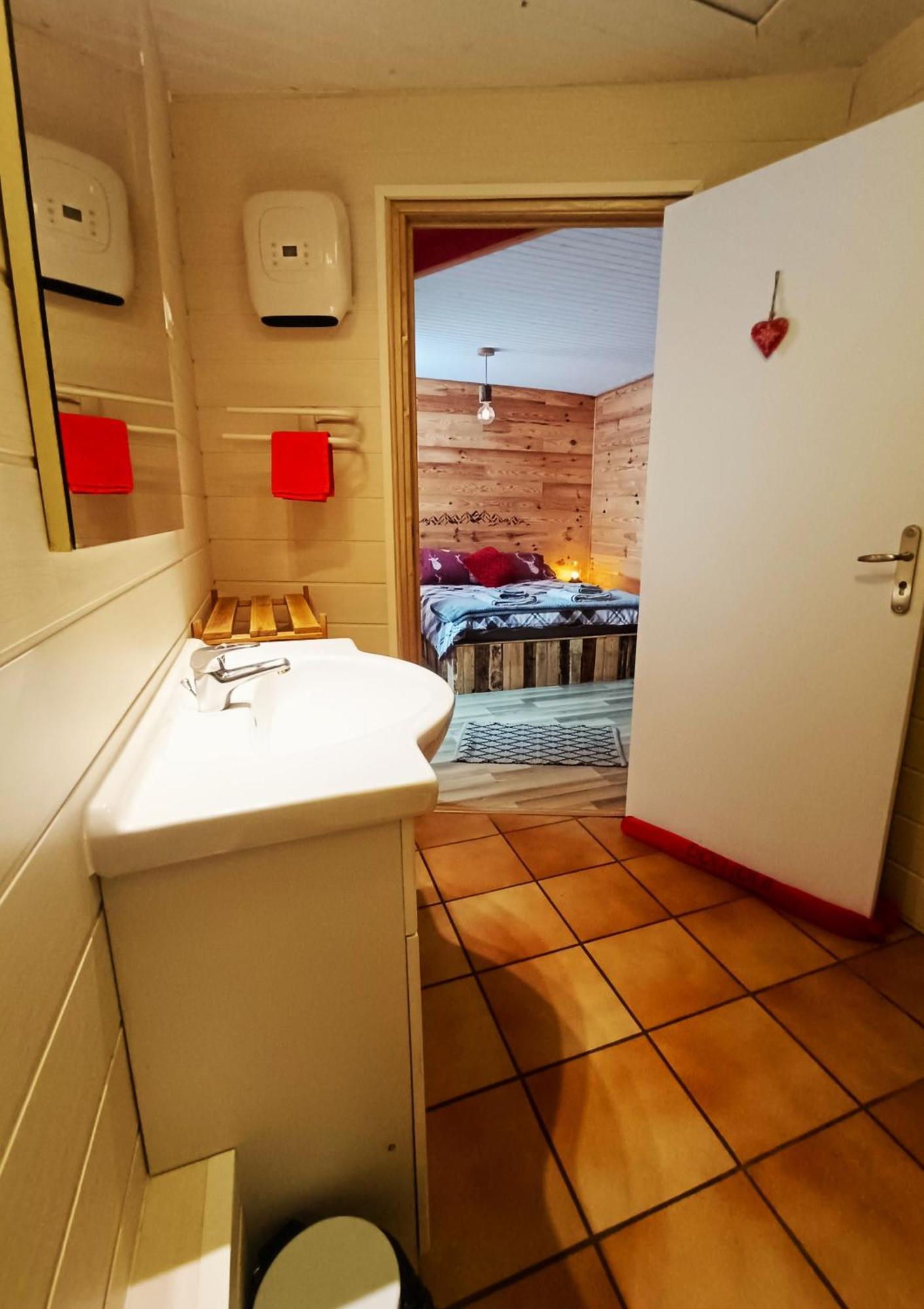 Gite Ha-Py Chalet Campan Eksteriør billede